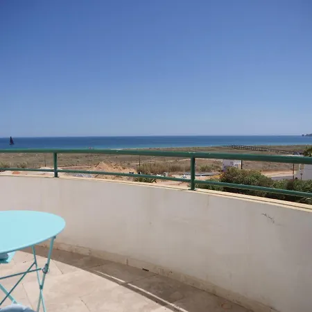 Cozy With Sea View Over Meia *