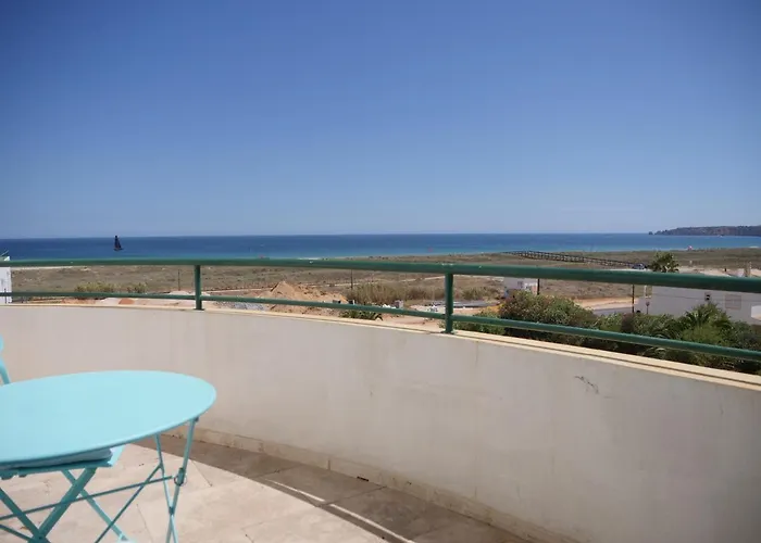 Cozy With Sea View Over Meia *